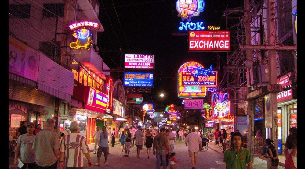 Thailand Clamps Down on Tourists Having Public Sex