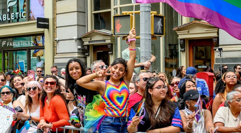 Women Less Heterosexual than Men